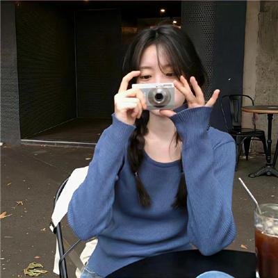在光影中漫步:罗比穆勒